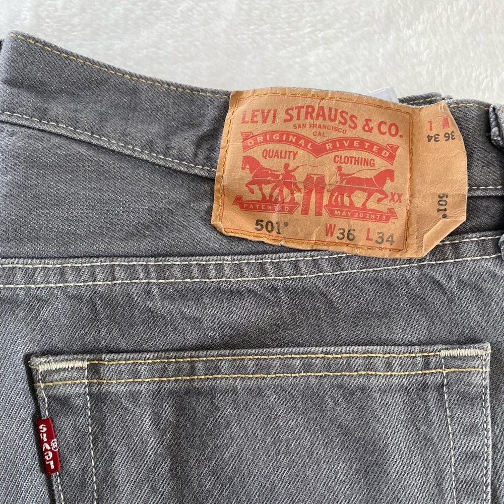 Stone washed gray Levi's